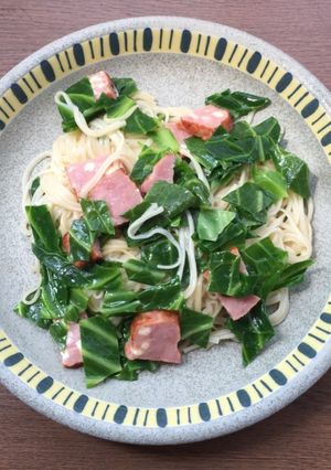 ミートローフと春きゃべつの混ぜうどん-レシピのメイン写真