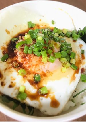 ちょい足しで美味♪お手軽目玉焼き丼★-レシピのメイン写真