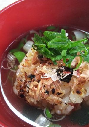 軽めご飯に！焼おにぎりお茶漬け-レシピのメイン写真