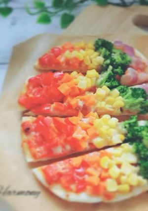 野菜が鮮やかレインボーピザ-レシピのメイン写真