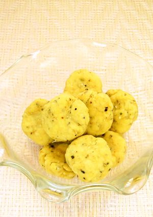 ☺簡単♪黒胡椒入りおつまみプチクッキー☺-レシピのメイン写真