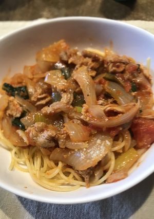 豚肉と小松菜のトマトパスタ-レシピのメイン写真