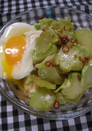 ブロッコリーの茎の中華和え乗せ冷奴-レシピのメイン写真