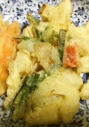 玉ねぎ掻き揚げ パプリカ ニンニク ニラ-レシピのメイン写真