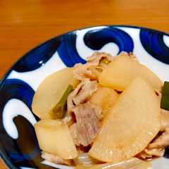 รูปของ 簡単美味しい！豚肉と大根とネギの煮物