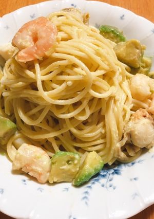 シーフードとアボカドのクリーミーパスタ-レシピのメイン写真