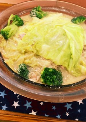 春キャベツとひき肉のチーズクリーム鍋-レシピのメイン写真