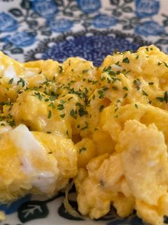 チーズ入りスクランブルエッグ-レシピのメイン写真
