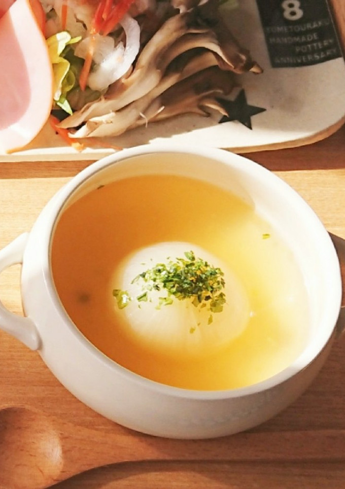 圧力鍋にお任せ♪新玉ねぎのまるごとスープ-レシピのメイン写真