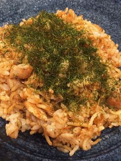 袋焼きそばと唐揚げの余りでかんたんそば飯-レシピのメイン写真