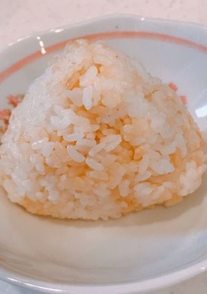 ガーリックバターライスのおにぎり-レシピのメイン写真