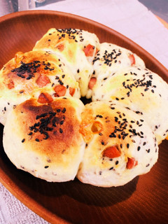 小麦粉で作るチーズごまパン-レシピのメイン写真