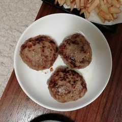 รูปของ 簡単！焦げ知らずのジュ〜シ〜ハンバーグ♫