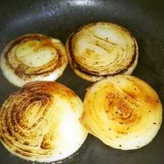 รูปของ 9分◎玉ねぎのシンプル焼きが甘い