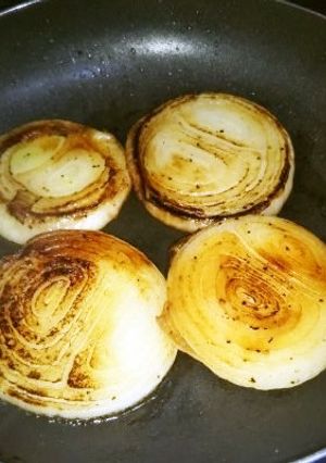 9分◎玉ねぎのシンプル焼きが甘い-レシピのメイン写真