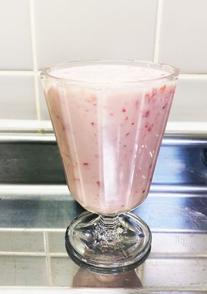 簡単！フレッシュフルーツ飲むヨーグルト-レシピのメイン写真
