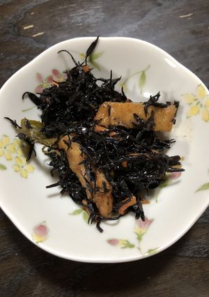 魚の煮付け汁でひじき煮物-レシピのメイン写真