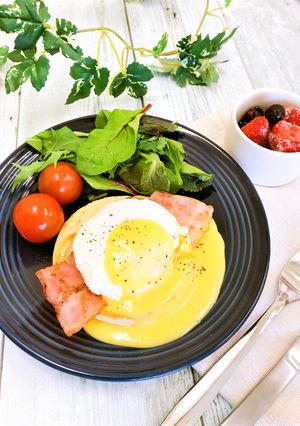 簡単！チーズソースでエッグベネディクト風-レシピのメイン写真