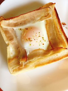 超簡単朝ごはん!!ベーコンエッグトースト-レシピのメイン写真