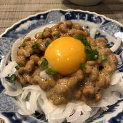 รูปของ 新玉ねぎのたまたま納豆