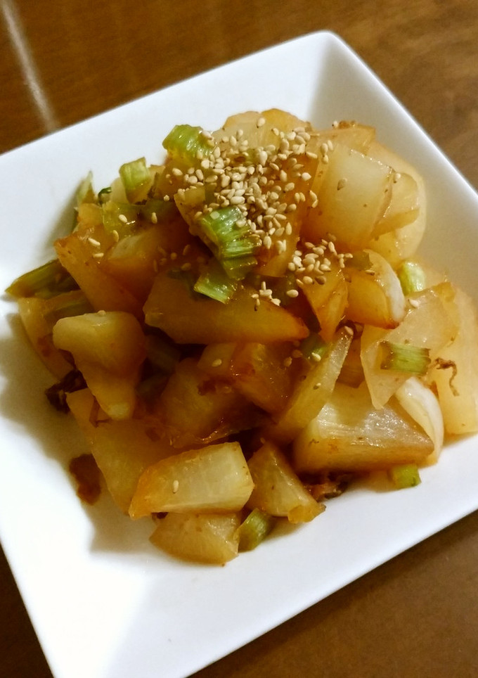 大根のごま油煎り炒め-レシピのメイン写真