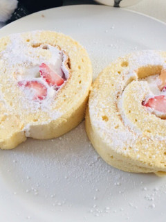 苺のロールケーキ-レシピのメイン写真