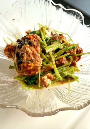 サバ缶と豆苗の味噌マヨサラダ-レシピのメイン写真
