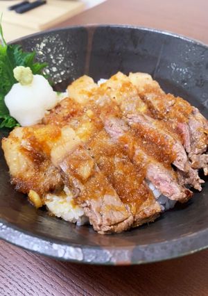 安い肉でも柔らかく！和風おろしステーキ丼-レシピのメイン写真