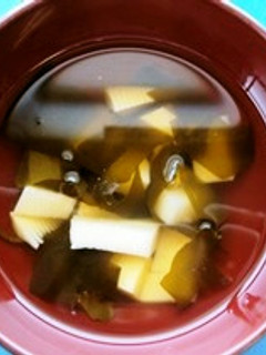 たけのことわかめのお吸い物-レシピのメイン写真