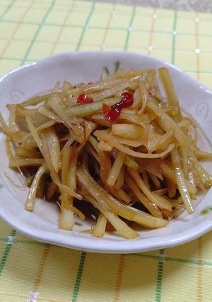 うどの皮のきんぴら 春ですね-レシピのメイン写真