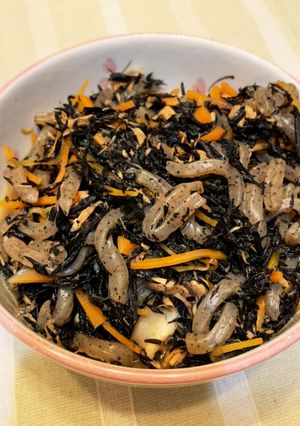 ひじきとこんにゃくの煮物-レシピのメイン写真