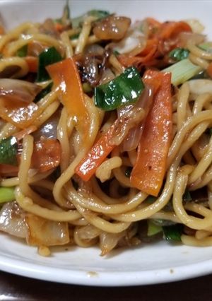 ミツバと野菜・ニンニクペーストの焼きソバ-レシピのメイン写真