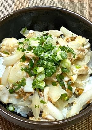 ホッケと新玉ねぎの梅肉丼-レシピのメイン写真
