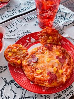 簡単♪すぐにできるミッキーサラミピザ♪-レシピのメイン写真