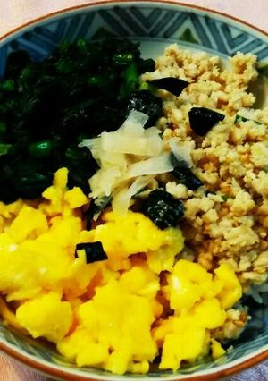 まぜまぜレンチン✨鶏そぼろ三色丼-レシピのメイン写真