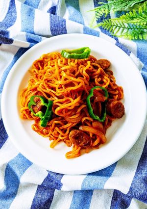 お昼！時短に太麺焼きそばナポリタン-レシピのメイン写真