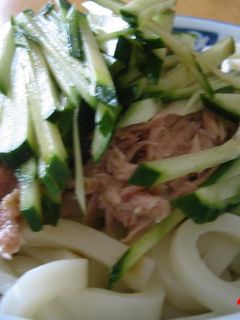 ツナきゅうDE冷やしうどん♪-レシピのメイン写真