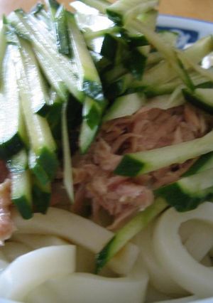 ツナきゅうＤＥ冷やしうどん♪-レシピのメイン写真