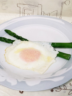 旬野菜のアスパラとビスマルク風目玉焼き♪-レシピのメイン写真