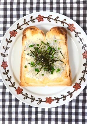 5分でできる！しらすの明太マヨトースト-レシピのメイン写真