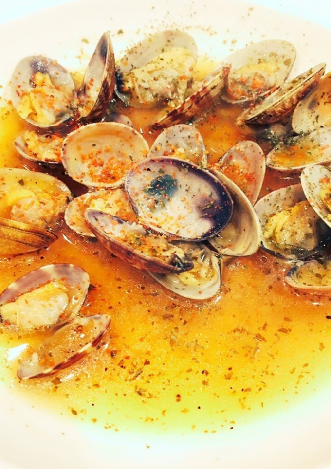 洒落た料理なり〜あさりの白ワイン蒸し〜-レシピのメイン写真