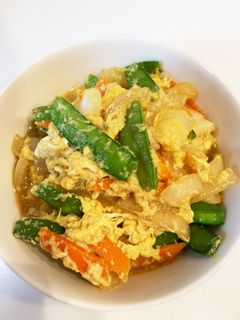 新玉ねぎとさやえんどうの卵とじ-レシピのメイン写真