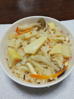 タケノコご飯(旬のたけのこを使って)-レシピのメイン写真