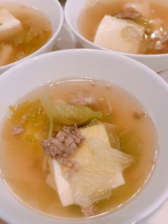 豚ひき肉と豆腐、レタスの中華スープ-レシピのメイン写真