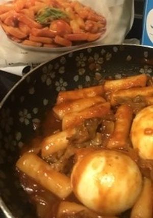 イシイのミートボールソースdeトッポッキ-レシピのメイン写真