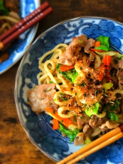 ランチに♪調味料1つの簡単焼きうどん-レシピのメイン写真