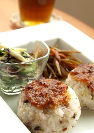 簡単！ヘルシー！十穀米の焼き味噌おにぎり-レシピのメイン写真