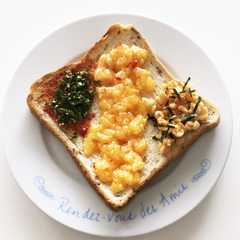รูปของ 中学生が作った三種トースト♡チーズ天かす