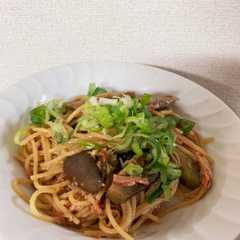 รูปของ カニカマ味噌パスタ