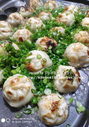 ホットプレートで焼き小龍包♪-レシピのメイン写真
